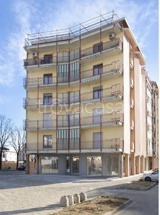 appartamento in vendita a Rivoli in zona Cascine Vica