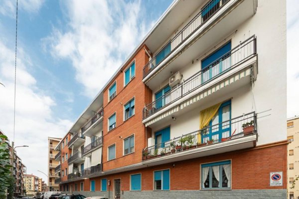appartamento in vendita a Rivoli in zona Cascine Vica