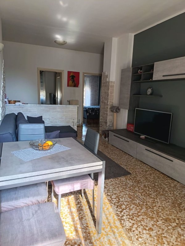 appartamento in vendita a Rivoli in zona Cascine Vica