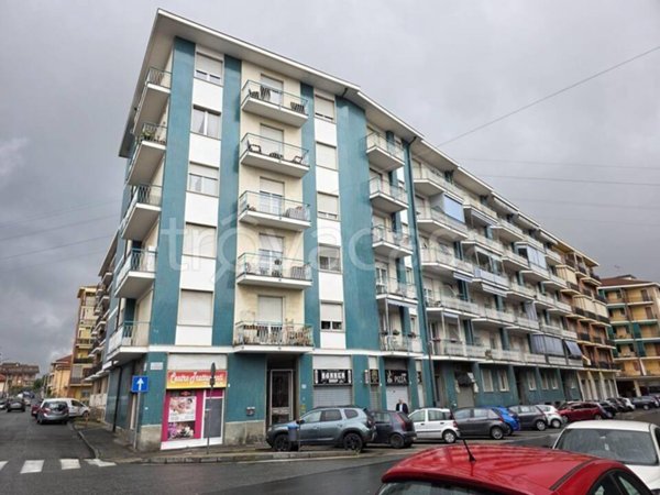 appartamento in vendita a Rivoli in zona Cascine Vica