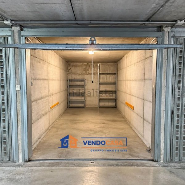box auto in vendita a Rivoli in zona Cascine Vica