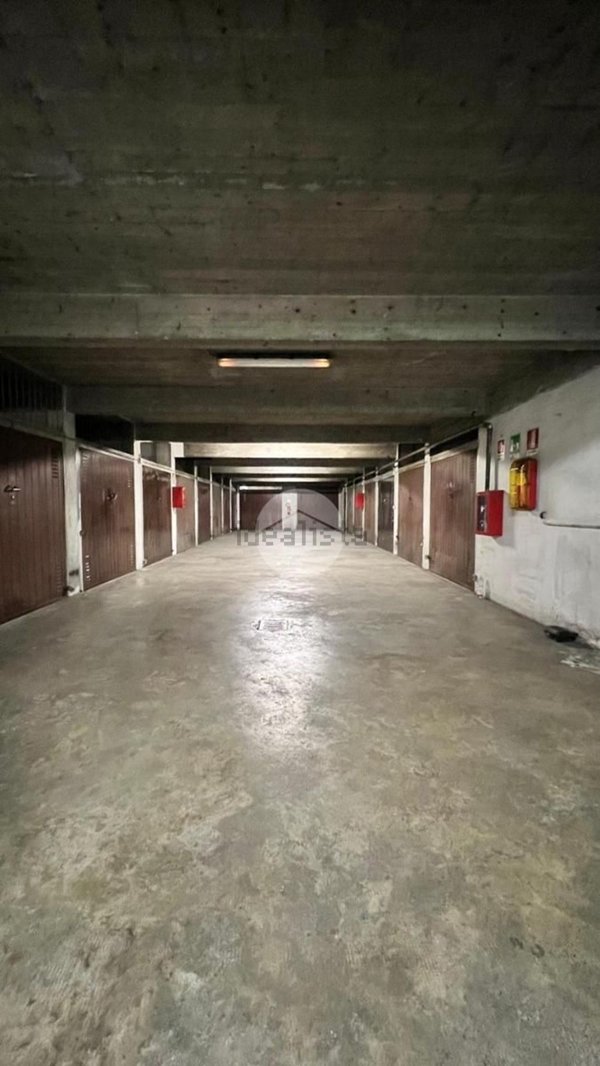 box auto in vendita a Rivoli in zona Cascine Vica