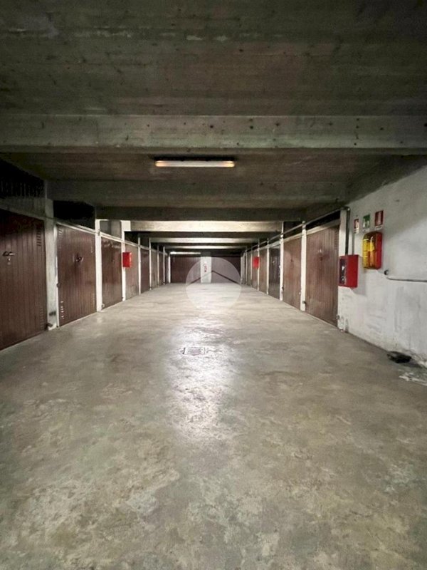box auto in vendita a Rivoli in zona Cascine Vica