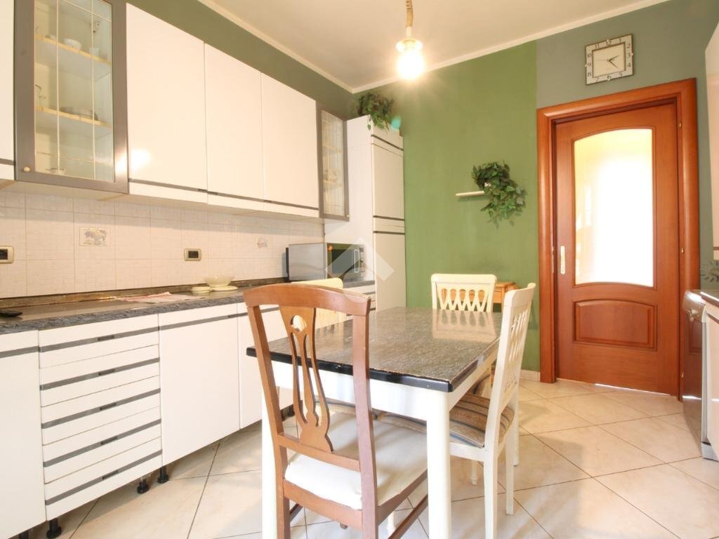 appartamento in vendita a Rivoli in zona Cascine Vica