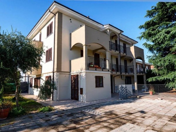appartamento in vendita a Rivoli in zona Cascine Vica