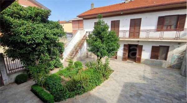 casa indipendente in vendita a Rivoli in zona Tetti Neirotti