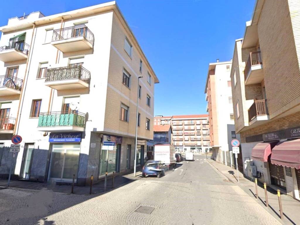 appartamento in vendita a Rivoli in zona Cascine Vica