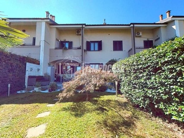 casa indipendente in vendita a Robassomero
