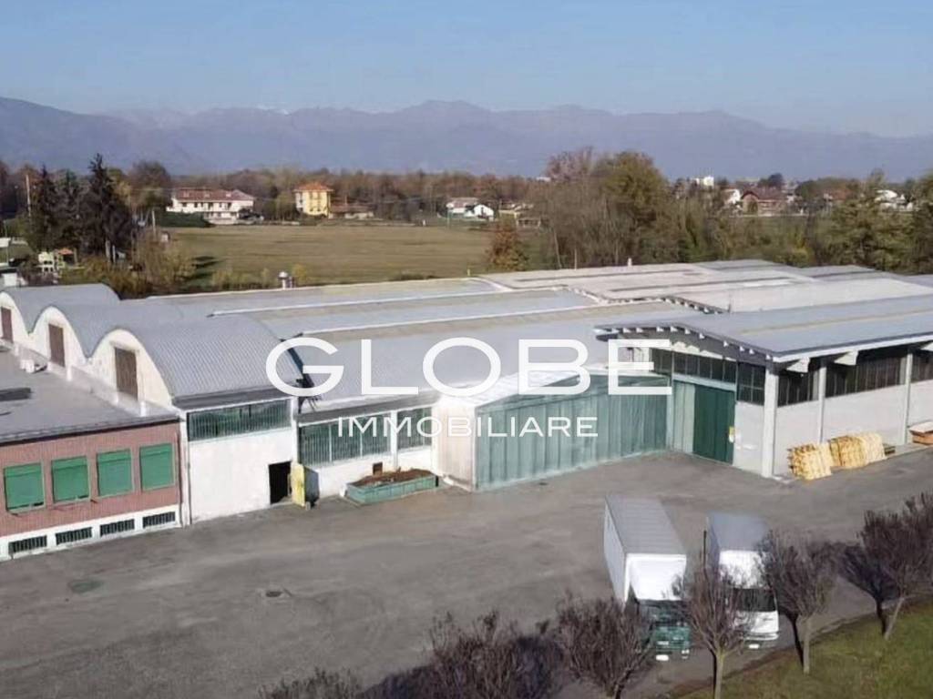 locale commerciale in vendita a Robassomero