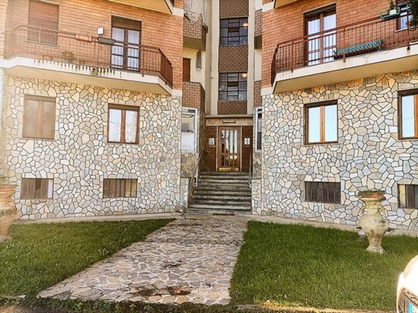 appartamento in vendita a Robassomero