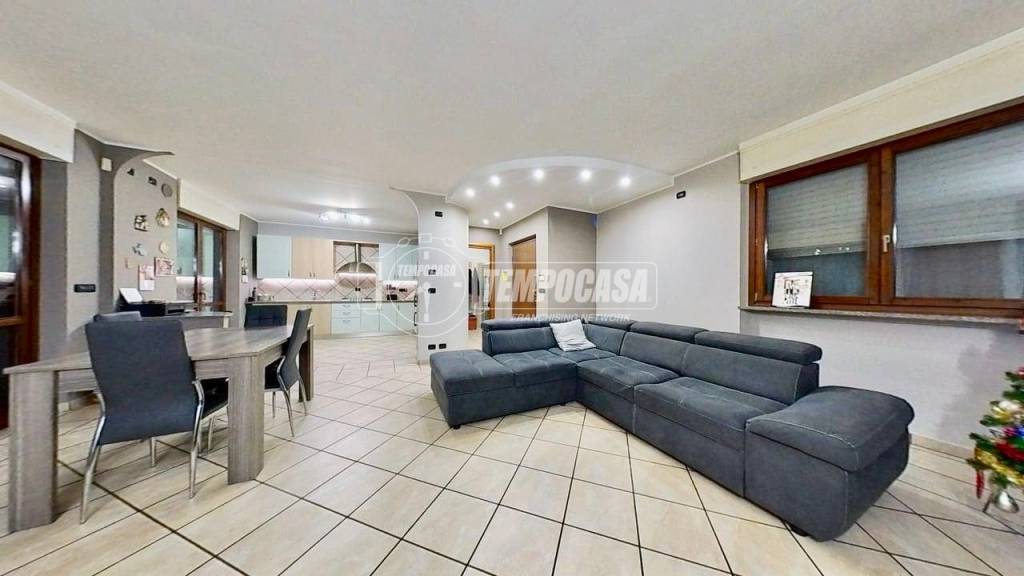 casa indipendente in vendita a Robassomero