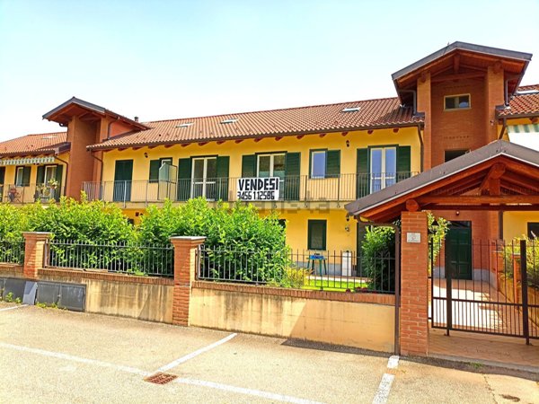 appartamento in vendita a Robassomero