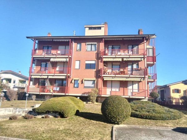 appartamento in vendita a Robassomero