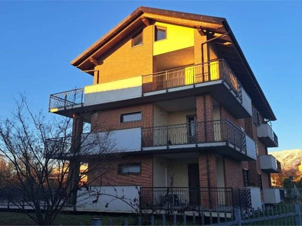 appartamento in vendita a Robassomero