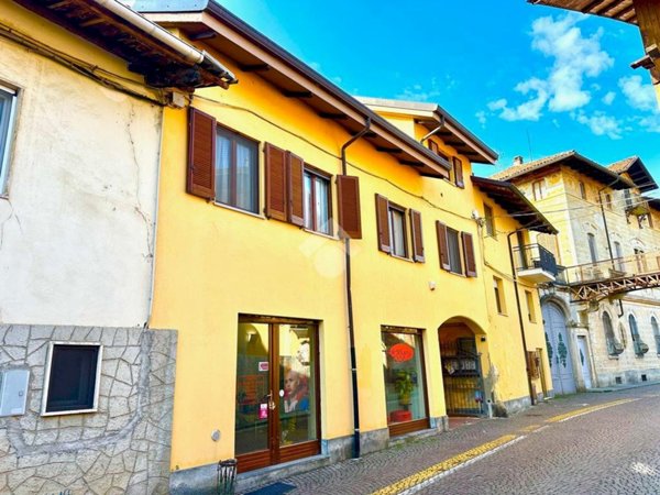 appartamento in vendita a Robassomero