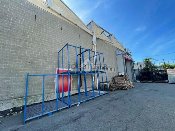 capannone in vendita a Robassomero