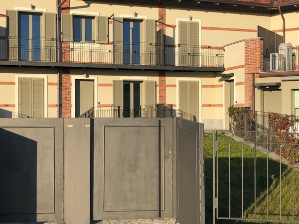 casa indipendente in vendita a Robassomero