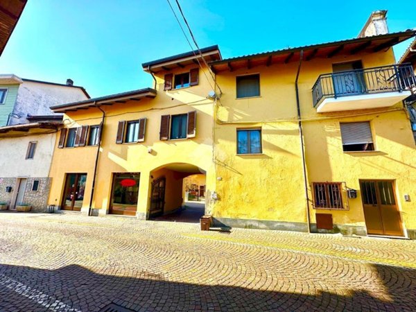 appartamento in vendita a Robassomero