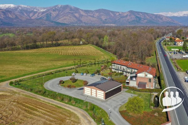 casa indipendente in vendita a Robassomero