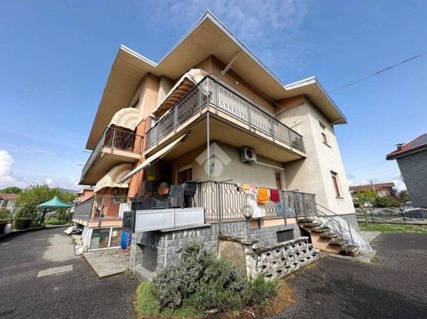 appartamento in vendita a Robassomero