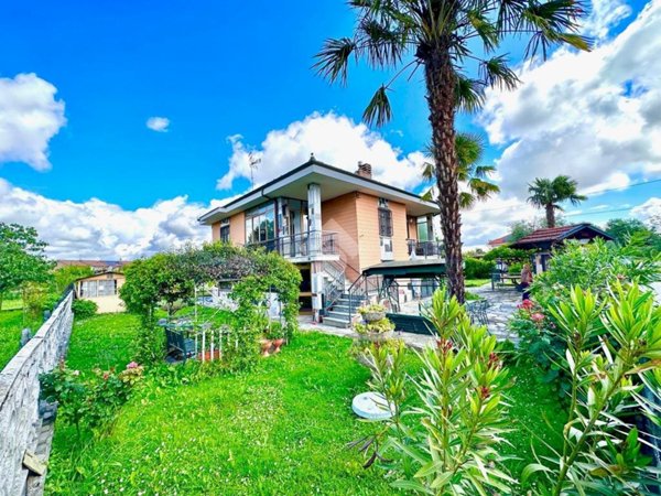 casa indipendente in vendita a Robassomero