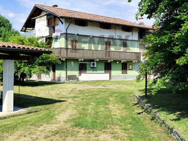 casa indipendente in vendita a Robassomero
