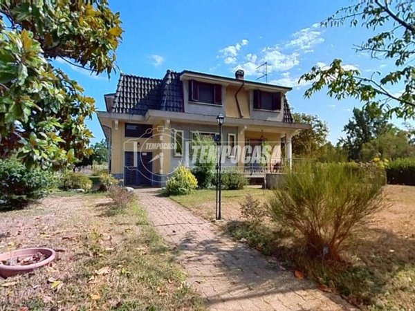 casa indipendente in vendita a Robassomero