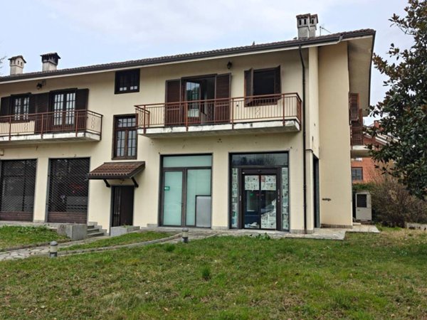 appartamento in vendita a Robassomero