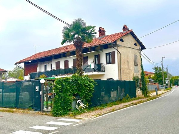 casa indipendente in vendita a Robassomero