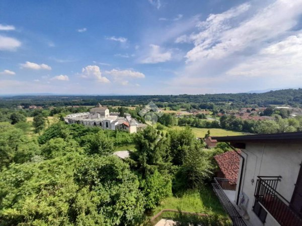 casa semindipendente in vendita a Rocca Canavese