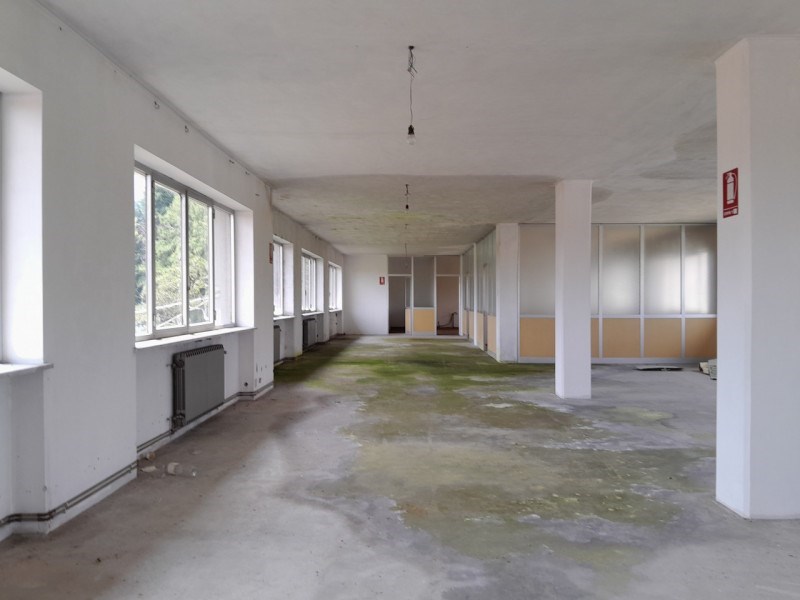 locale commerciale in vendita a Rocca Canavese