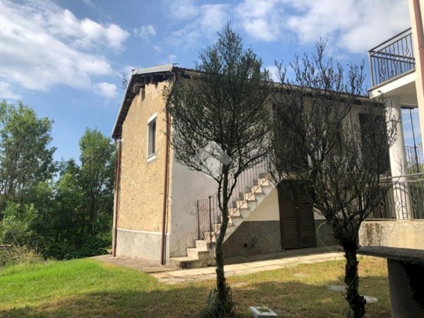 casa indipendente in vendita a Rocca Canavese