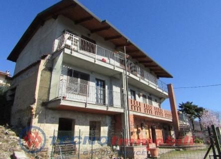casa indipendente in vendita a Rocca Canavese
