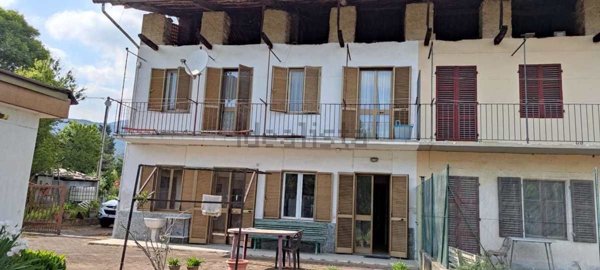 casa indipendente in vendita a Rocca Canavese