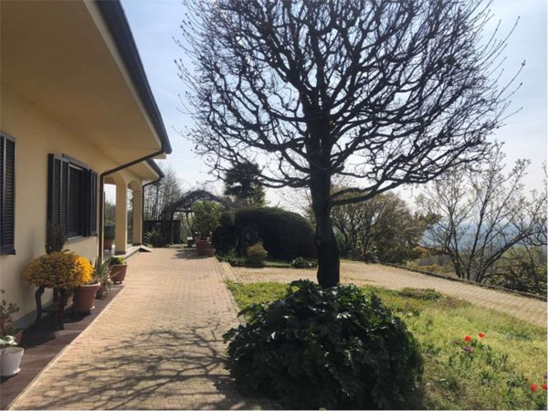 casa indipendente in vendita a Rocca Canavese
