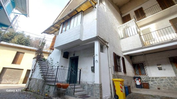 casa indipendente in vendita a Rocca Canavese