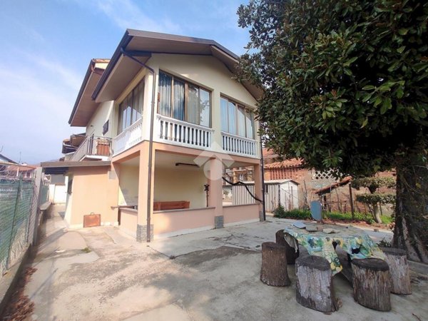 casa indipendente in vendita a Rocca Canavese