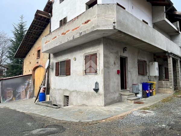 casa semindipendente in vendita a Rocca Canavese