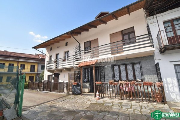 casa indipendente in vendita a Rocca Canavese