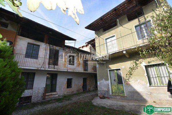 casa indipendente in vendita a Rocca Canavese