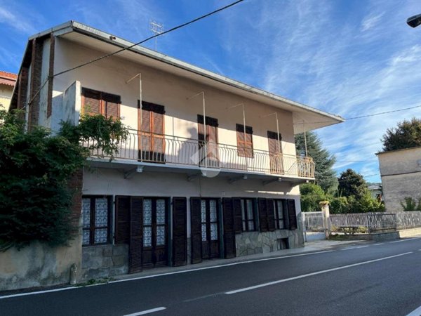 casa indipendente in vendita a Rocca Canavese