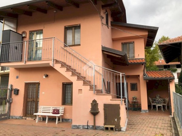 casa indipendente in vendita a Rocca Canavese