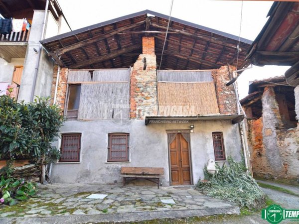 casa indipendente in vendita a Rocca Canavese