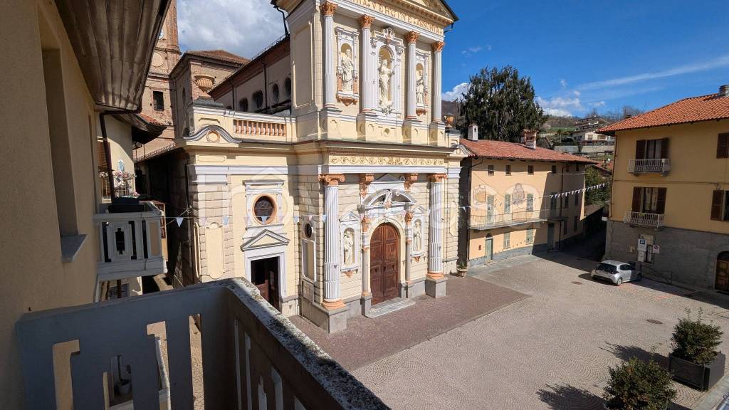 casa indipendente in vendita a Rocca Canavese