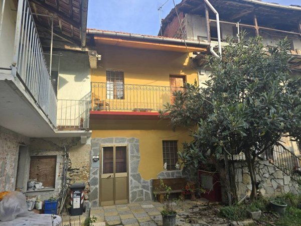 casa indipendente in vendita a Rocca Canavese