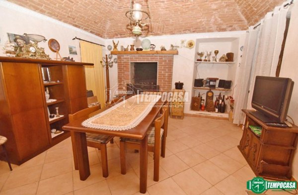 casa indipendente in vendita a Rocca Canavese