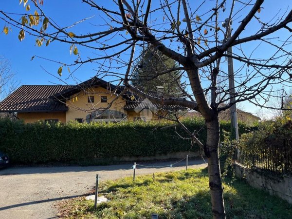 casa indipendente in vendita a Rocca Canavese