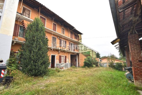 casa indipendente in vendita a Rocca Canavese