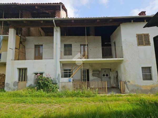 casa indipendente in vendita a Rocca Canavese