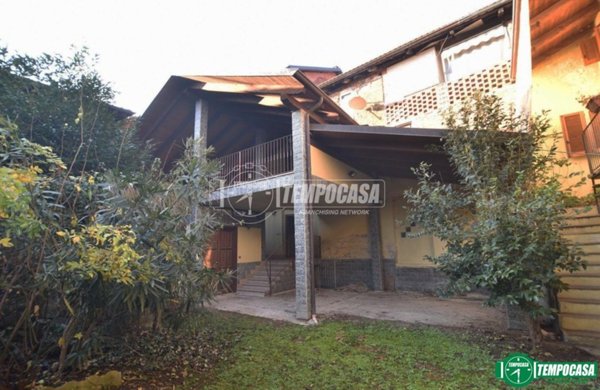 casa indipendente in vendita a Rocca Canavese